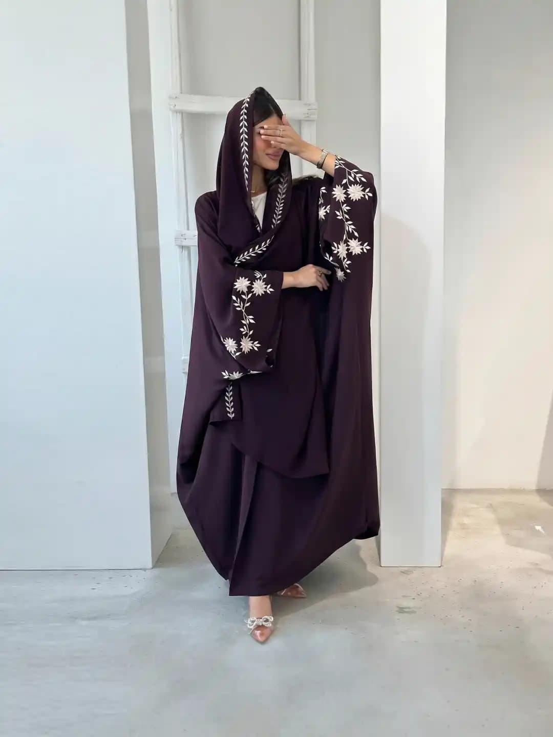 Abaya Dubai embroidered open-front robe with headscarf