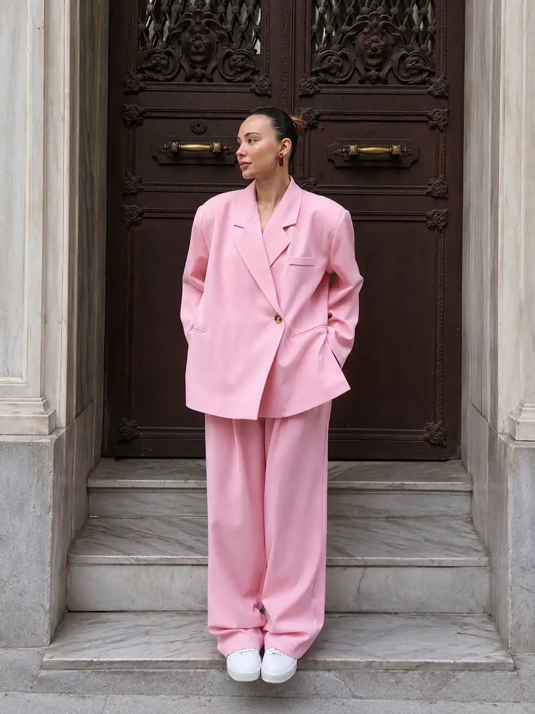 2026 European and American women's button v-neck long-sleeve loose blazer with high-waist wide-leg pants set