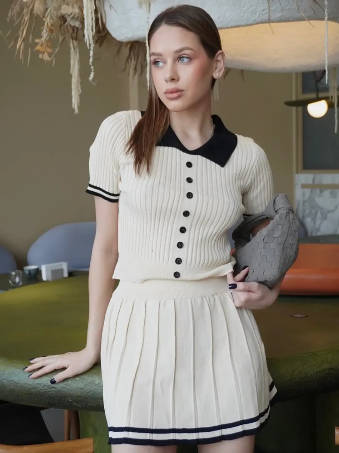 White T-shirt