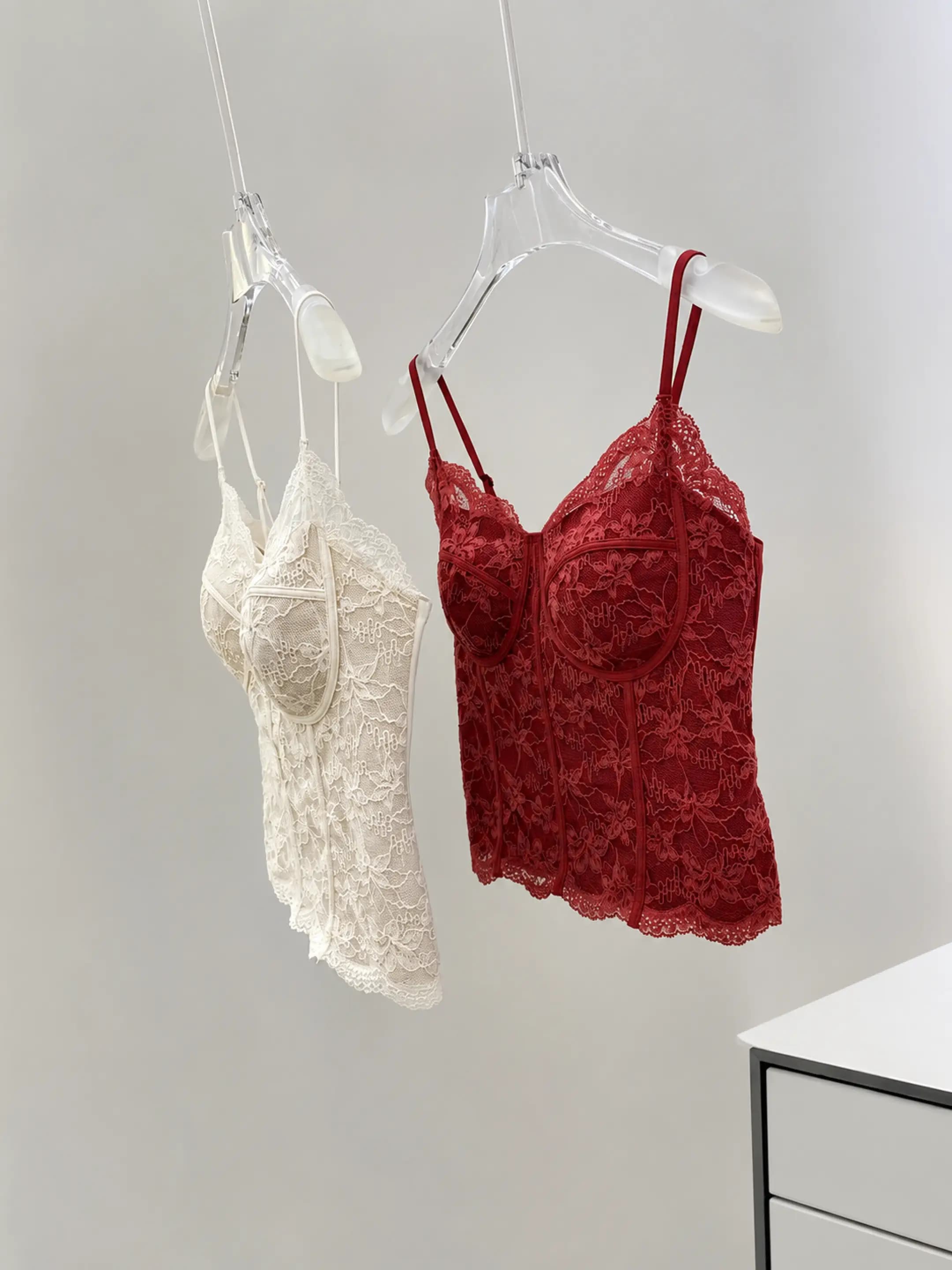 Women's lace shapewear camisole with built-in bra, V-neck, autumn-winter, ice-silk fabric, 30%-50% cotton