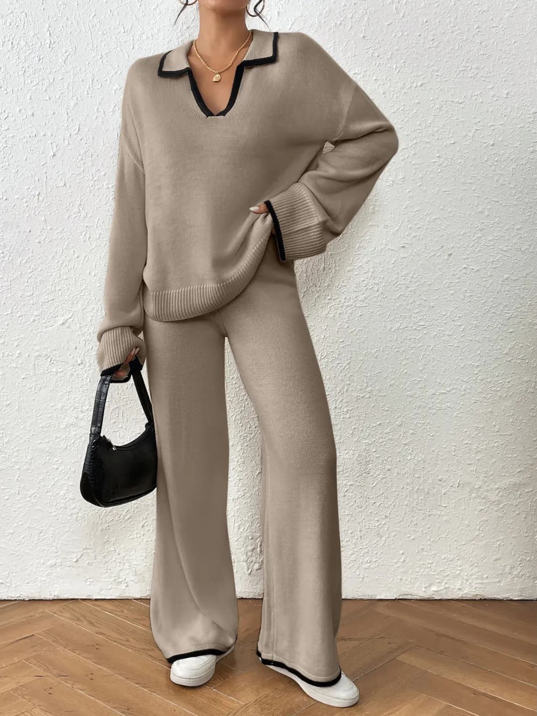 Women's knitted suit: sweater and trousers, V-neck, long sleeve, solid colour, autumn-winter