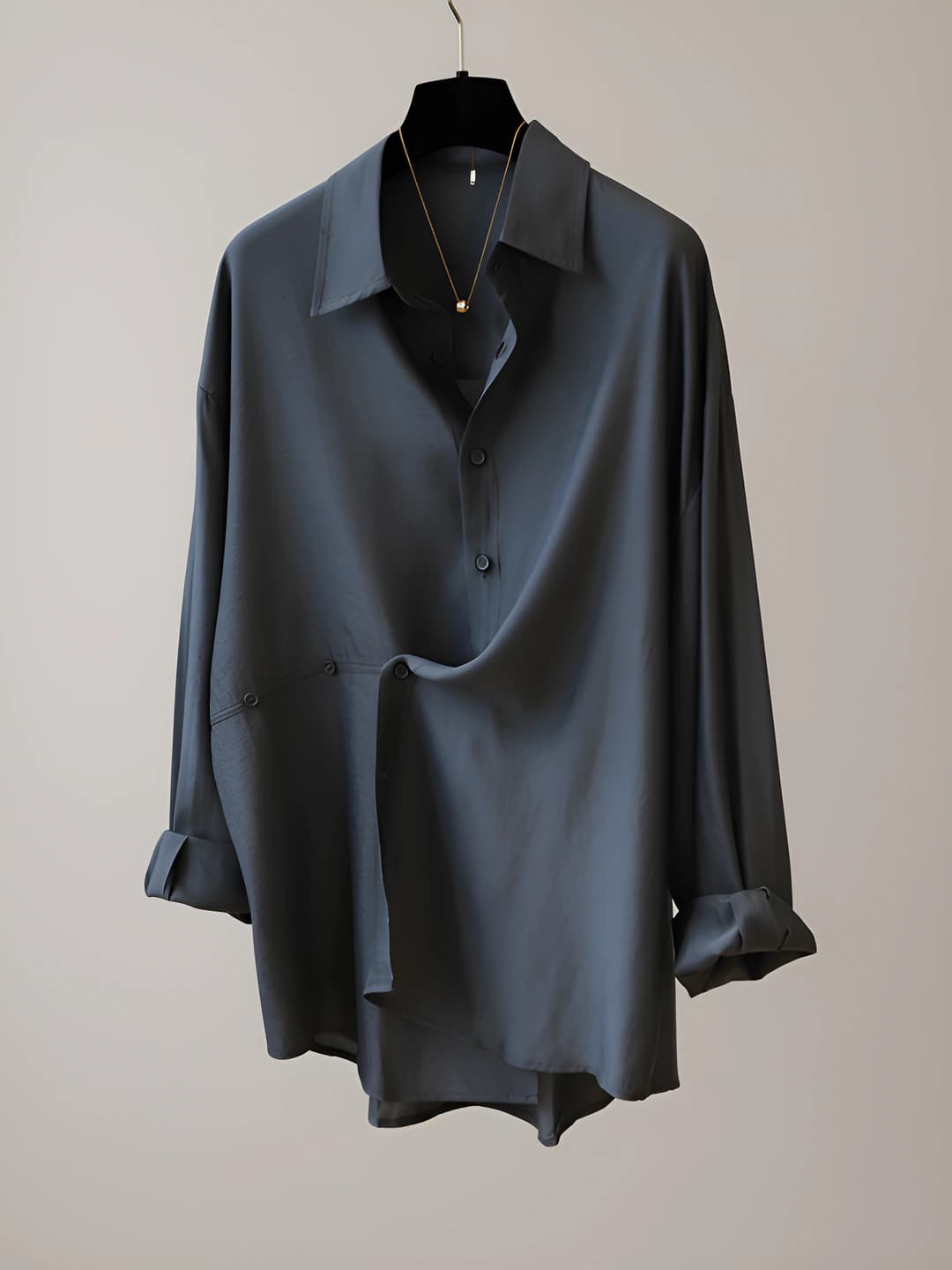 Ayollar uchun kundalik, nozik ko'rsatadigan, ikki tomonlama kiyiladigan, qaytarma yoqali, uzun yengli, bo'sh (oversize) kesimli, Tencel (Laycell) mato, bahor-kuz ko'ylak-shirt