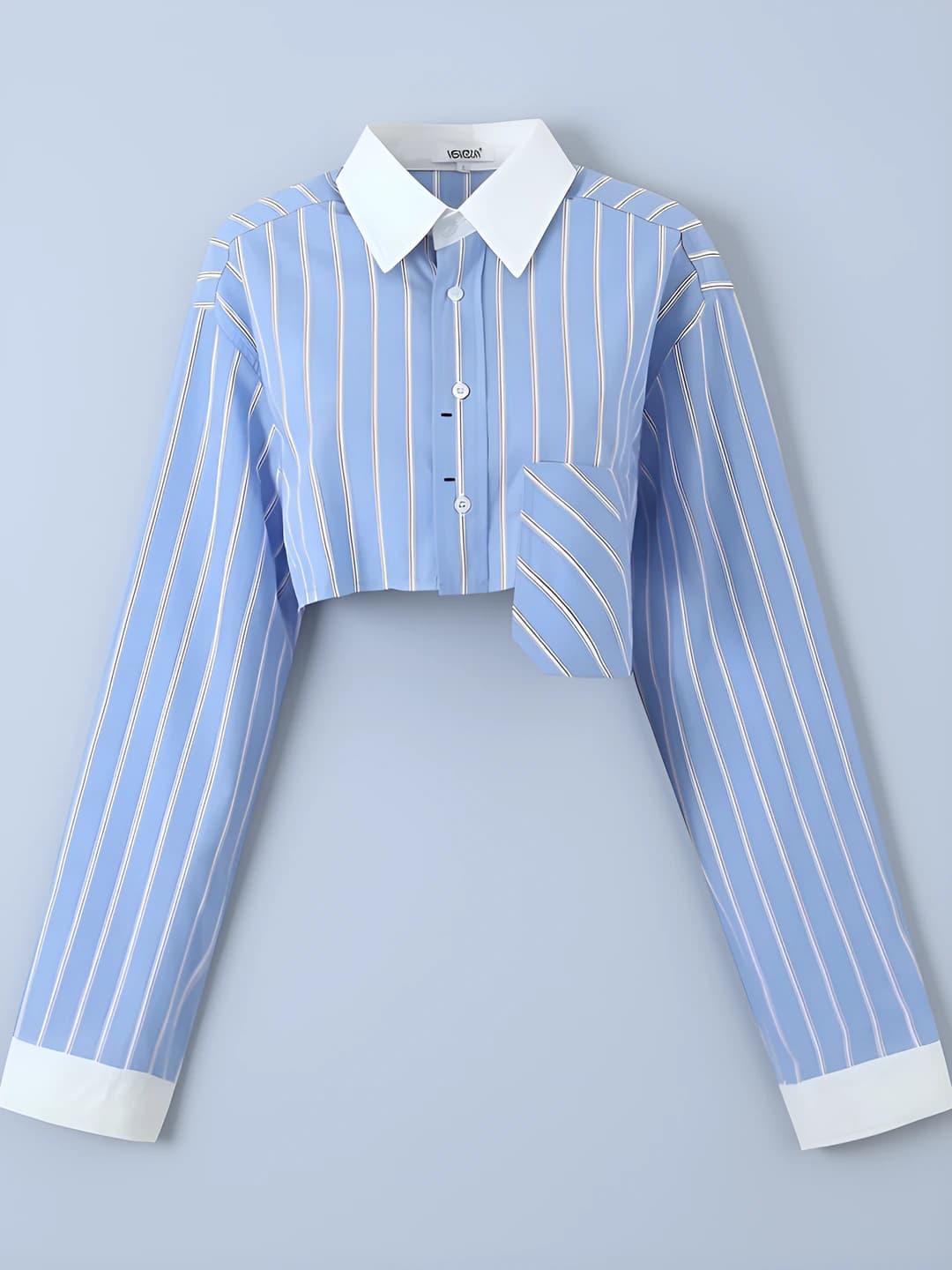 Ayollar uchun chiziqli kalta ko'ylak-shirt, qaytarma yoqa, uzun yeng, bo'sh (oversize) kesim, ko'k rangli qoplama