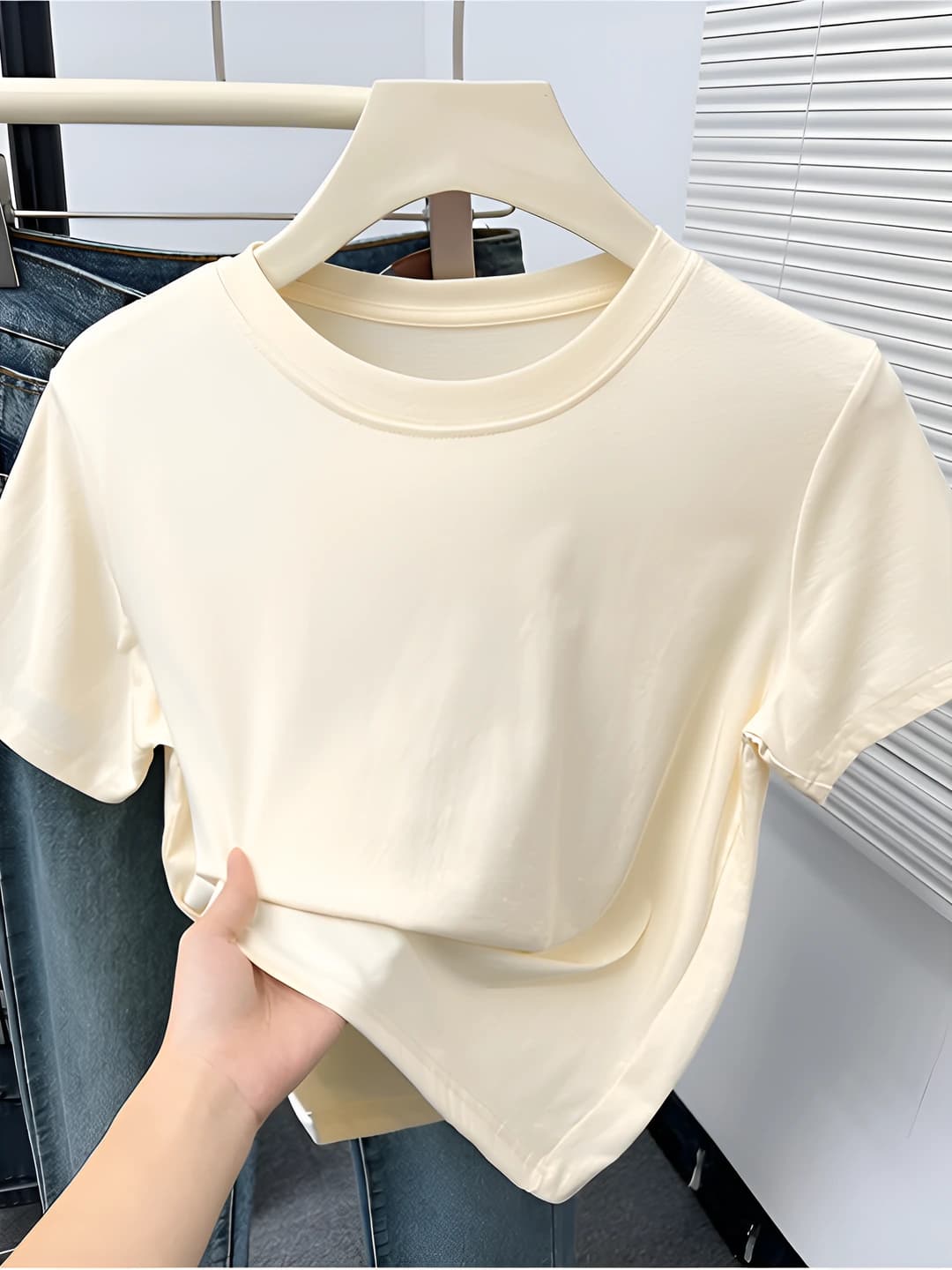 Cream apricot