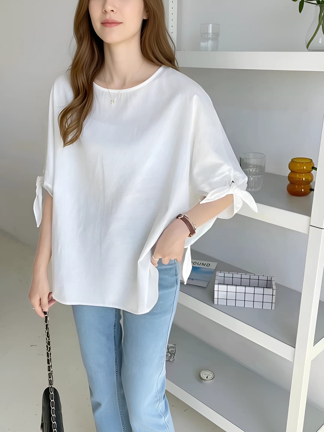 Ayollar uchun koreys uslubida bo'sh (oversize) kalta yengli dumaloq yoqali bir rangli paxta-azor bluzka