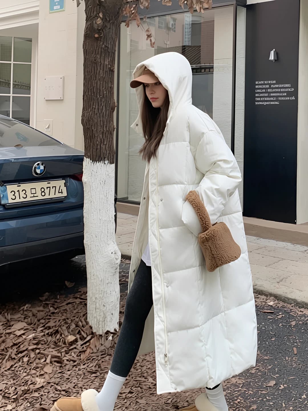 Women's 2026 Korean style warm thickened down jacket, zip closure, solid colour, white and black