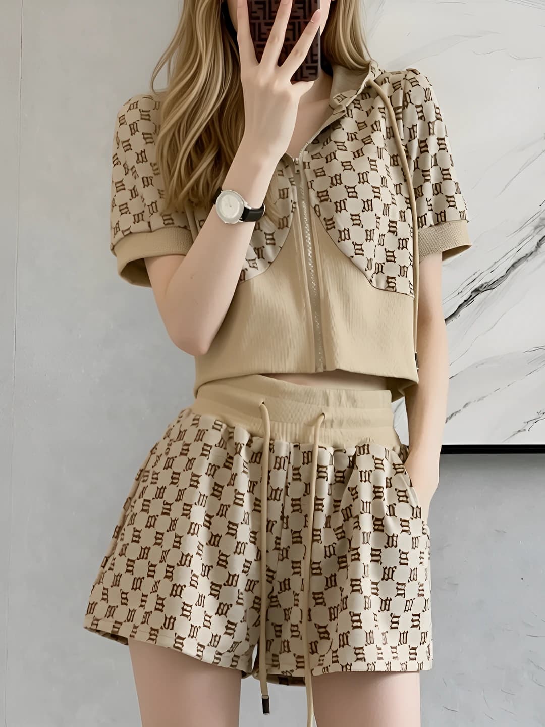Women's summer two-piece set with short sleeve and shorts, slimming