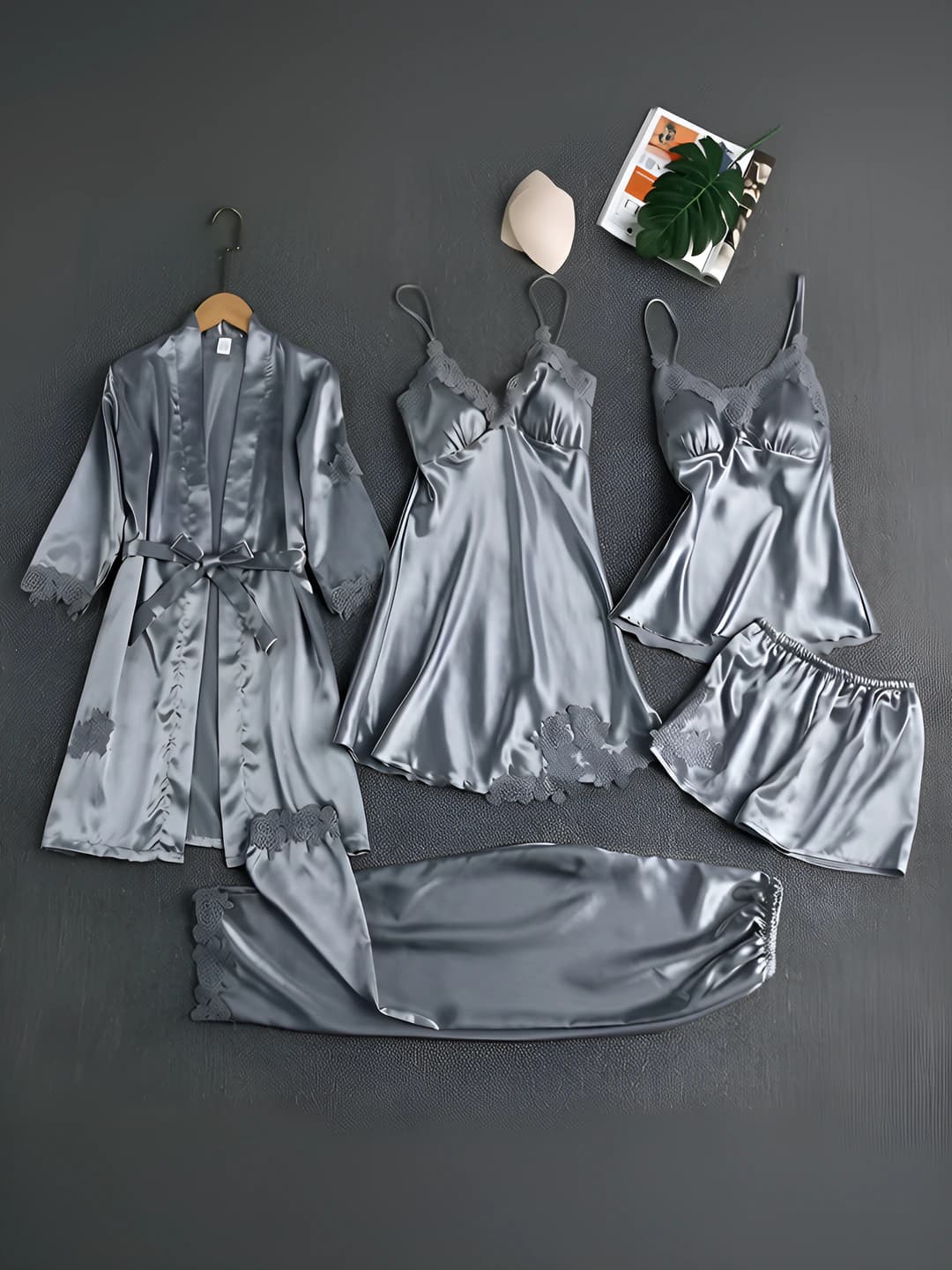 Grey T777773