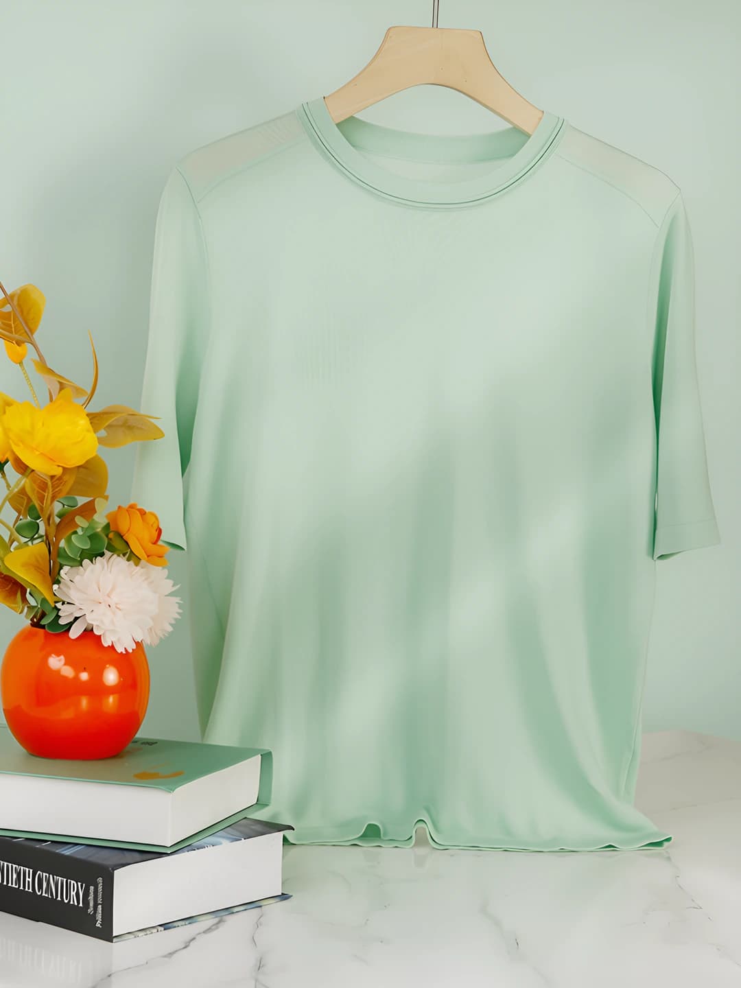 Women's short-sleeve crew neck t-shirt made of Tencel and mulberry silk