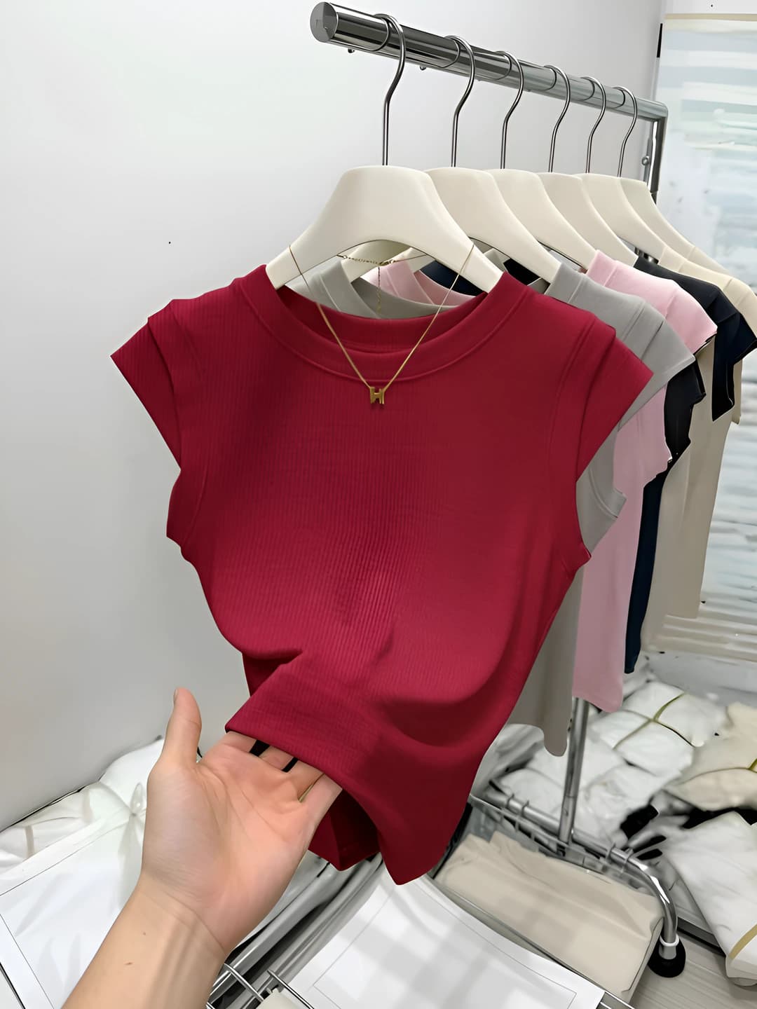Women's sleeveless flutter-sleeve top, crew neck, solid colour, slimming, summer, oversize fit