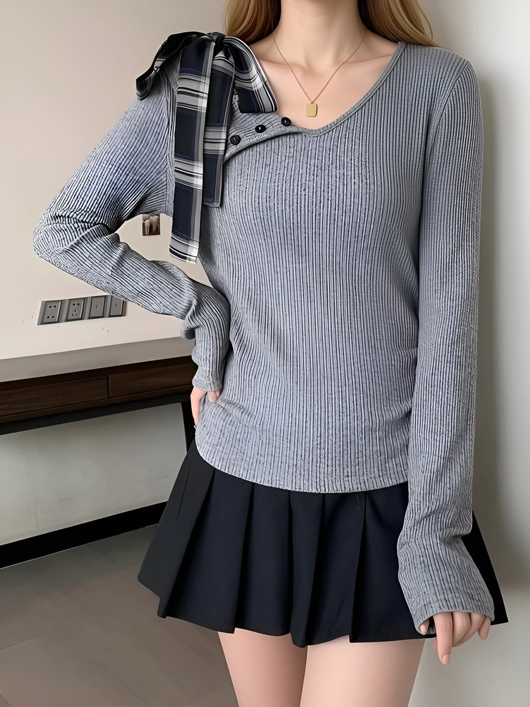 Women's long-sleeve base top, slim fit, slimming, hooded, scarf collar, princess sleeve, embroidered