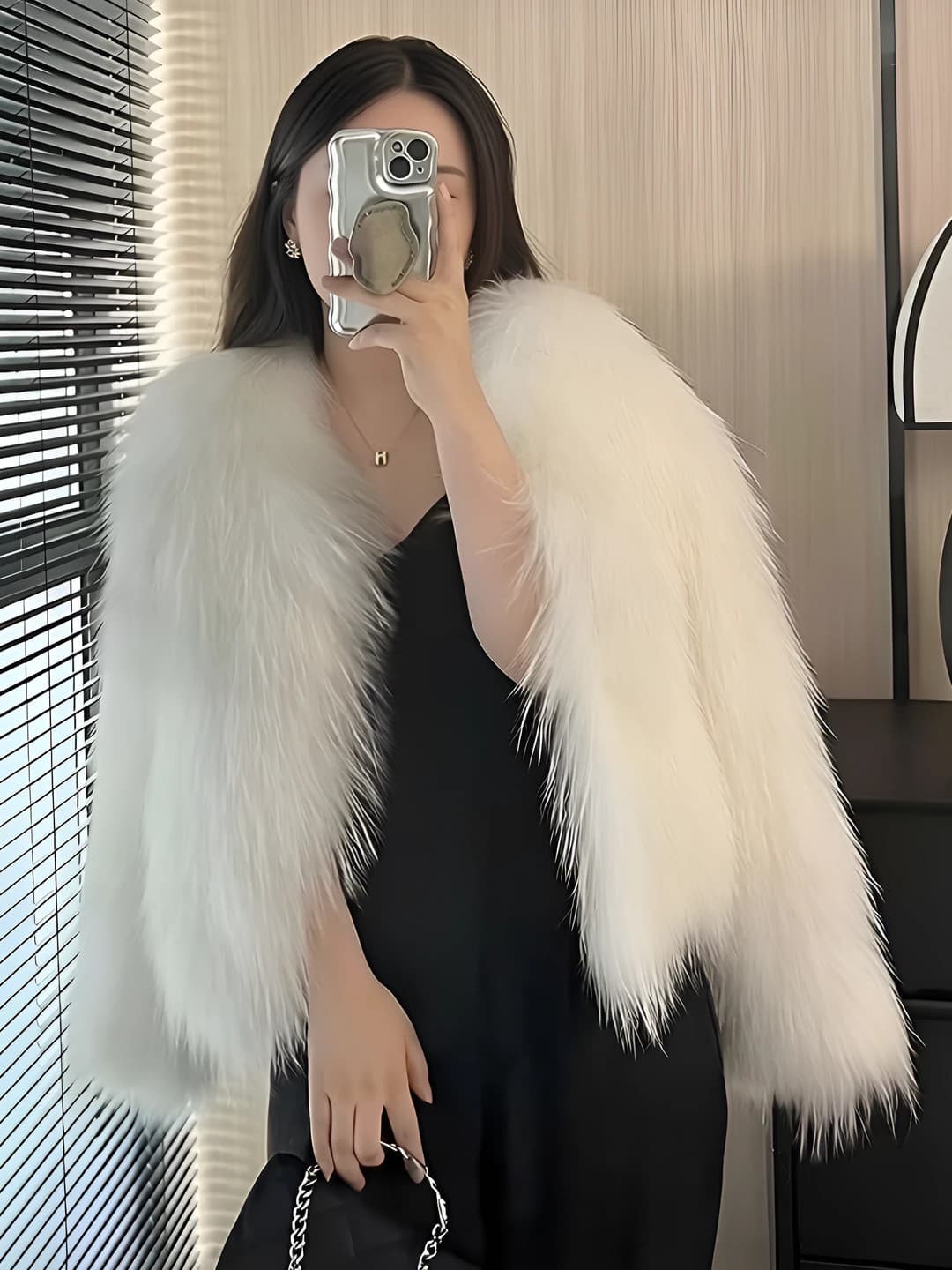 Women's short faux fur coat in Korean style for autumn-winter 2026