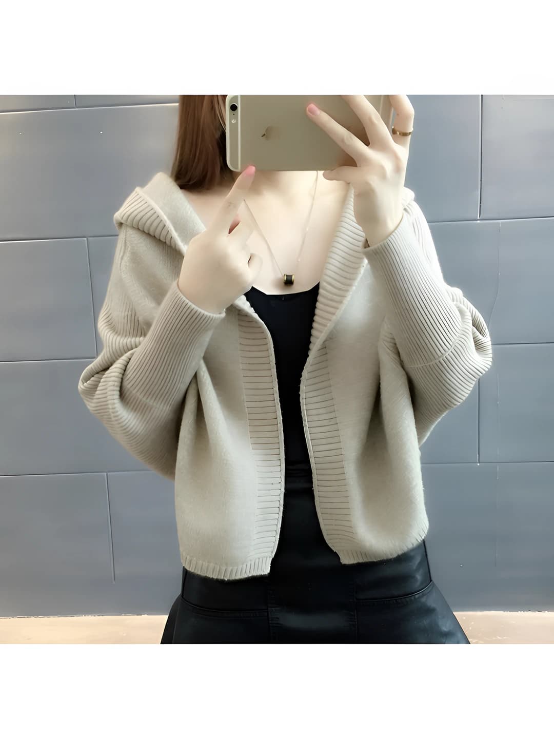 Ayollar uchun trikotaj kardigan, 2026 kuzgi, koreys uslubida, bir rangli, qalin, bo'sh (oversize), kalta, uzun yeng, batman yeng, qoplamali yoqa, tugmasiz