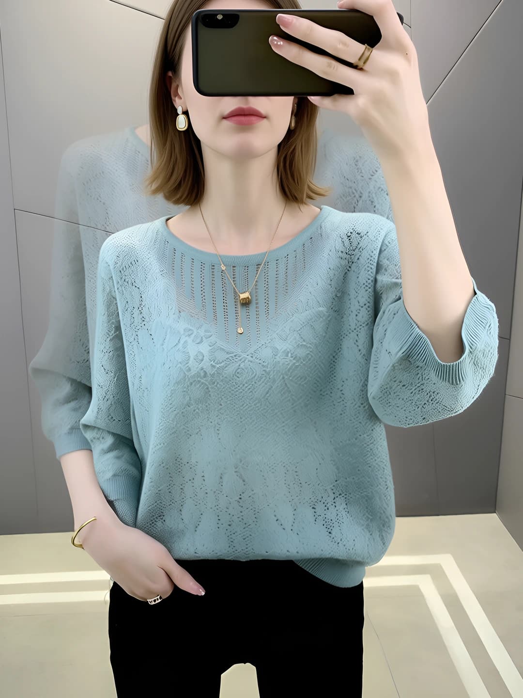 Ayollar uchun bahor yupqa trikotaj sviter, dumaloq yoqa, uch chorak yeng, bir rangli, bo'sh (oversize) kesim, 50-65 sm uzunlik