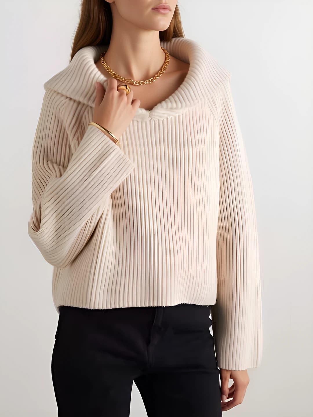 Ayollar uchun junli sviter, kuz-qish uchun, qalinlashtirilgan, bo'sh (oversize) kesim, qaytarma yoqa, uzun yeng, issiq saqlaydigan