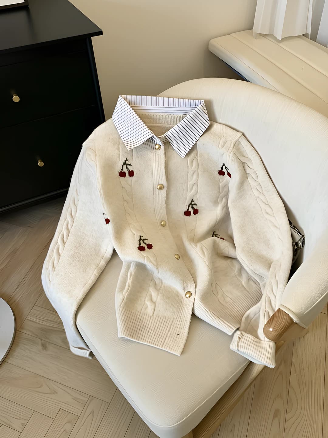 Ayollar uchun polo yoqali qizil kardigan, kuz-qish 2026, bo'sh (oversize) kesim, uzun yeng, trikotaj sviter