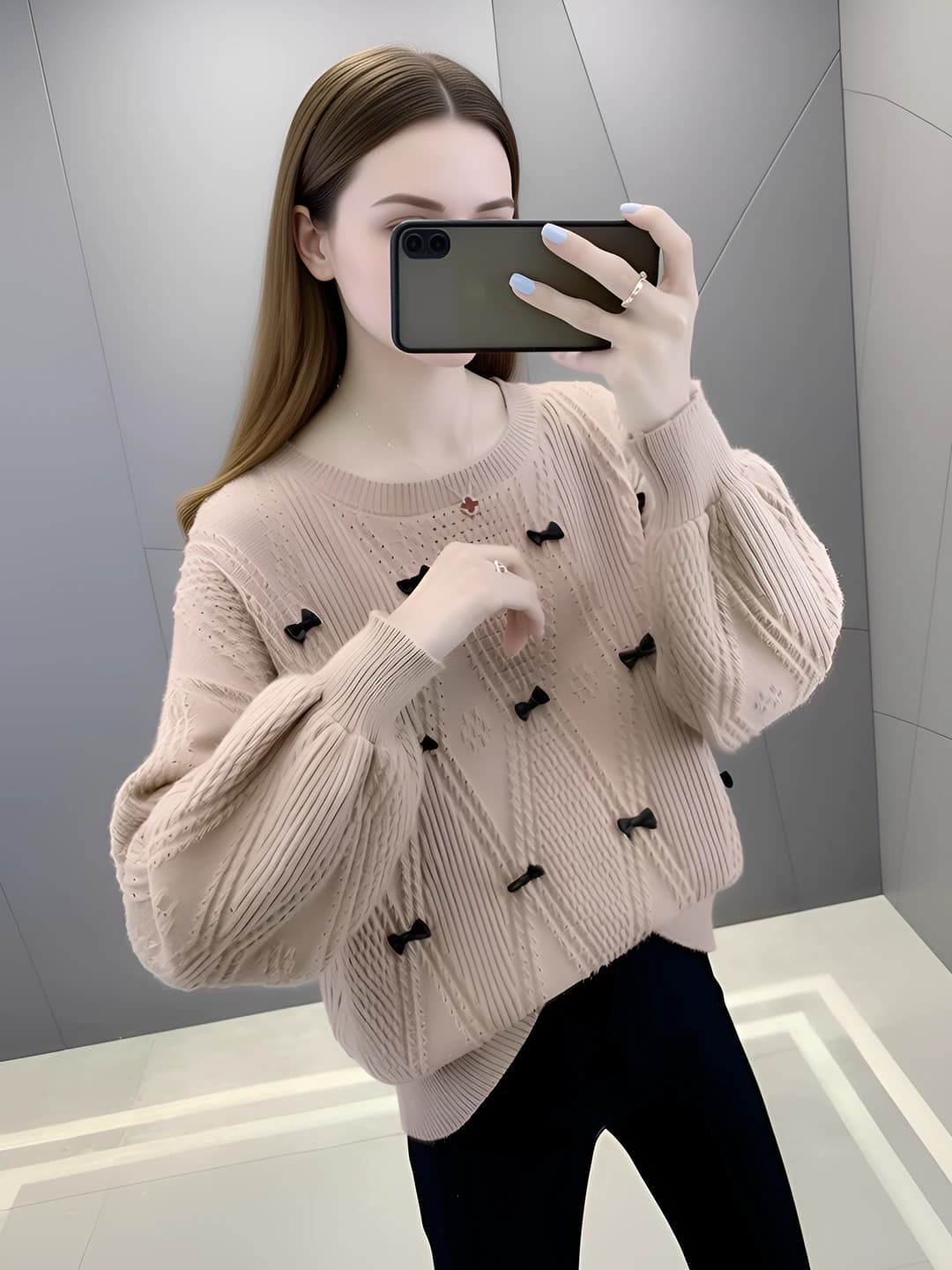 Women's crew neck, long sleeve, loose fit, solid colour, cropped sweater