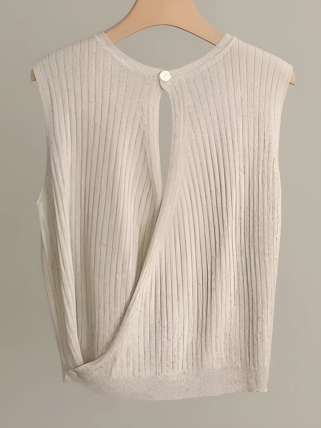 Women's ice-silk fabric sleeveless knit top, slim fit, slimming, summer