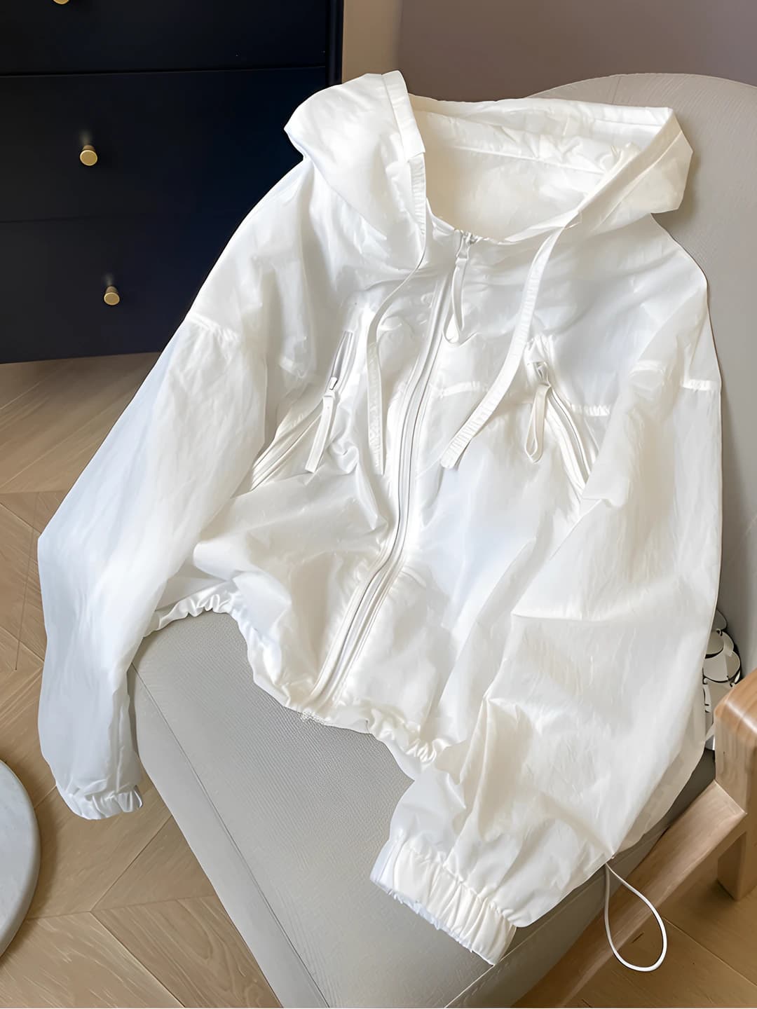 Women's white thin breathable long-sleeve zip sun-protective loose fit light jacket and windbreaker