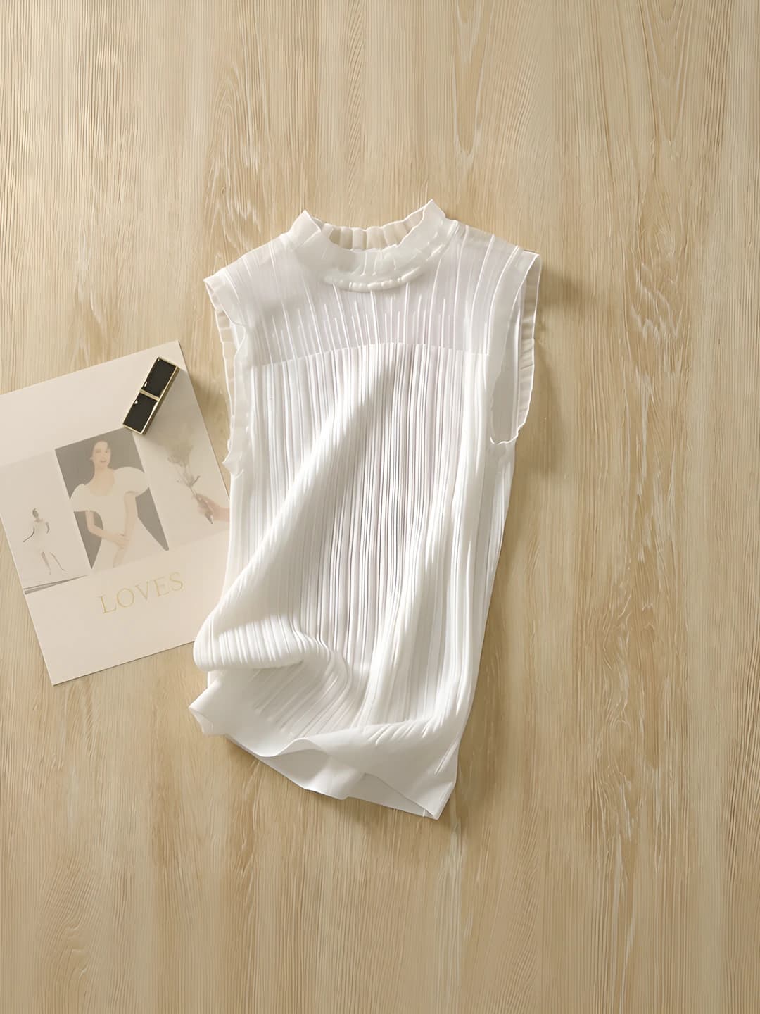 Белая футболка