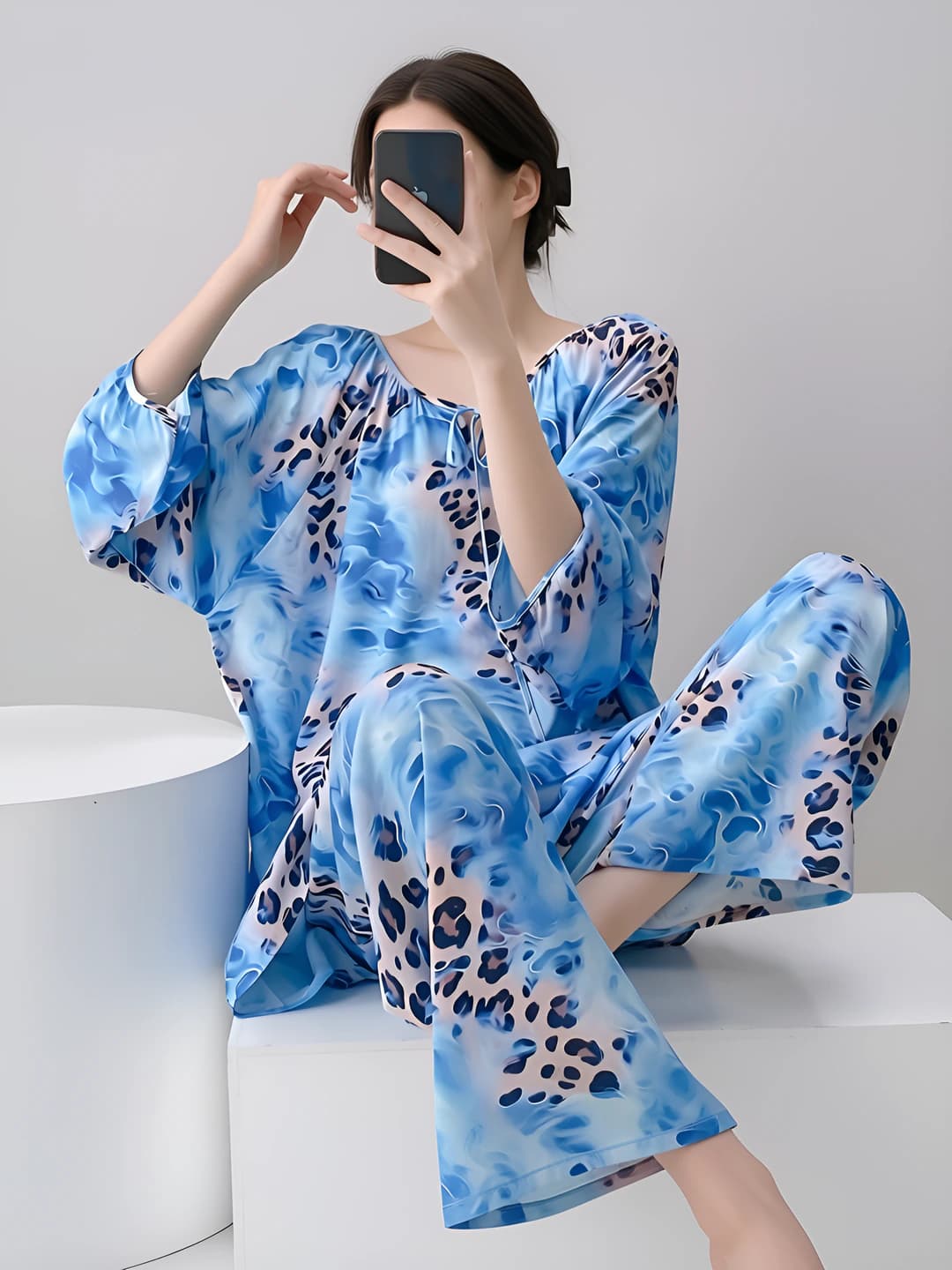 609 Blue Leopard Print