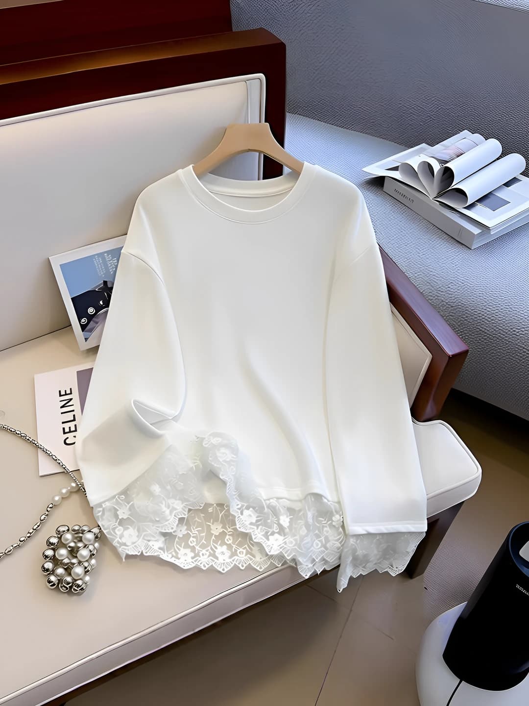 Women's white long-sleeve top, thickened, lace hem, solid colour, crew neck, mid-length