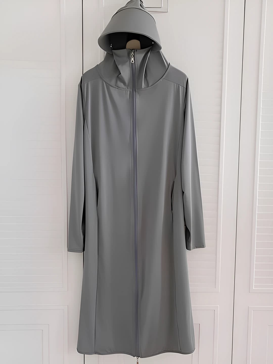 Dark grey (tin box)
