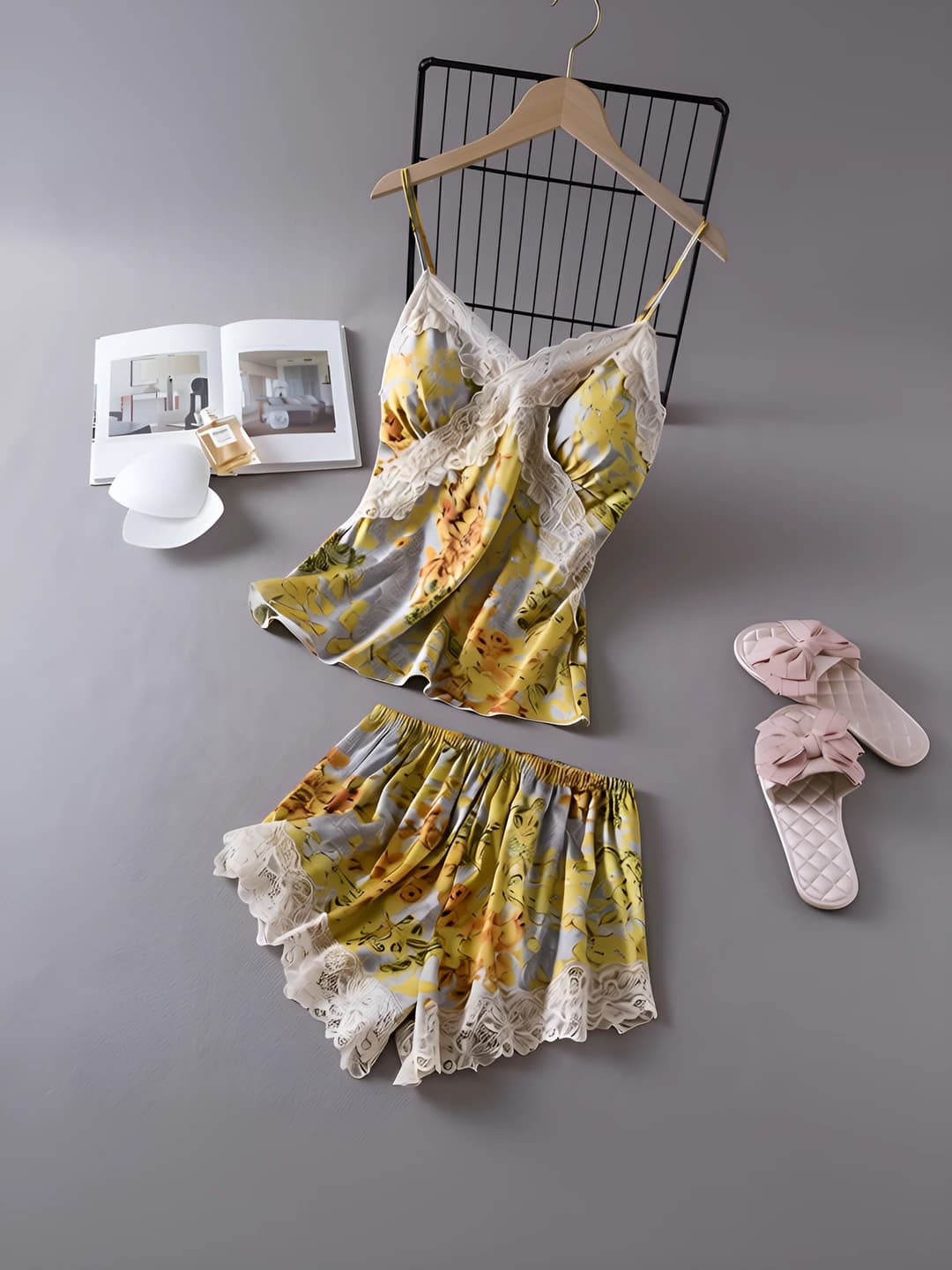 Silk - Golden yellow lace