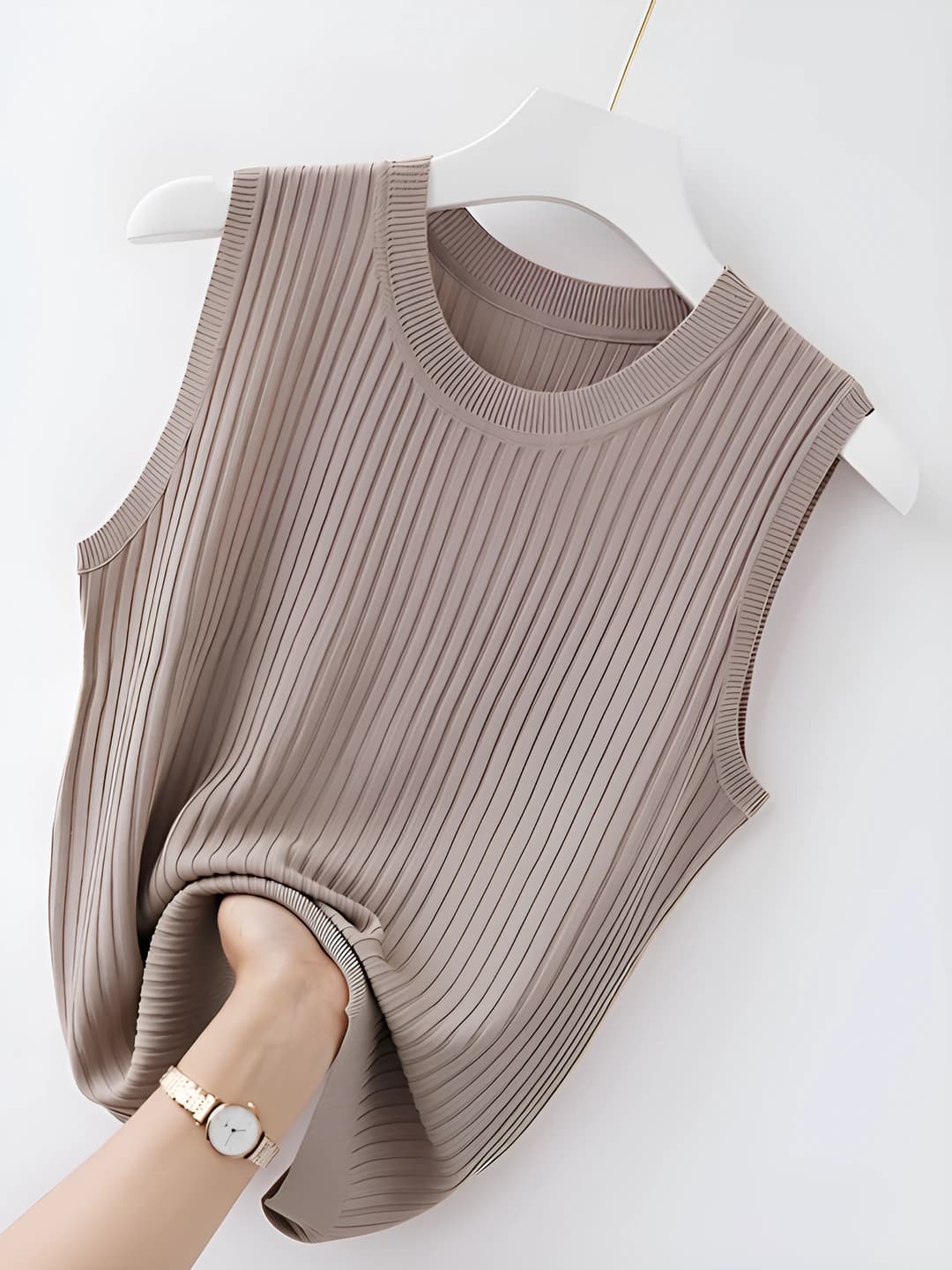 Women's summer plus size thin tank top, slim fit, slimming, crew neck, sleeveless, solid colour, 70-80% viscose