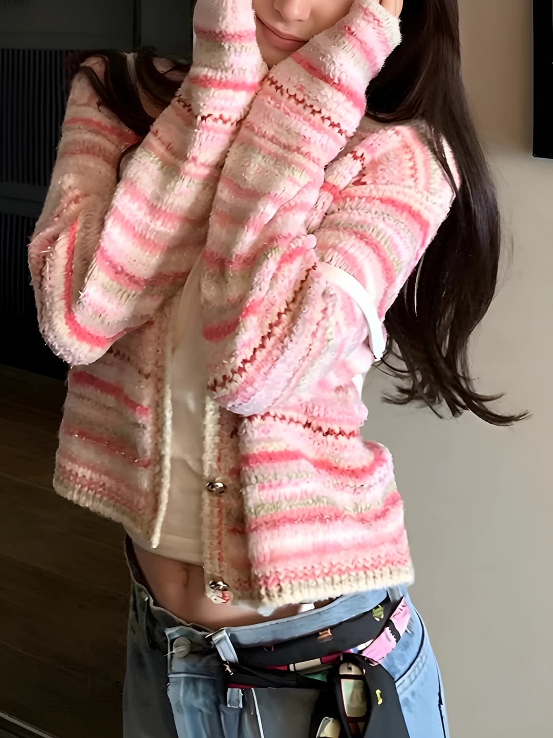 Ayollar uchun trikotaj kardigan, chiziqli, bahor-kuz, bo'sh (oversize) kesim, uzun yeng, dumaloq yoqa, nozik ko'rsatadigan