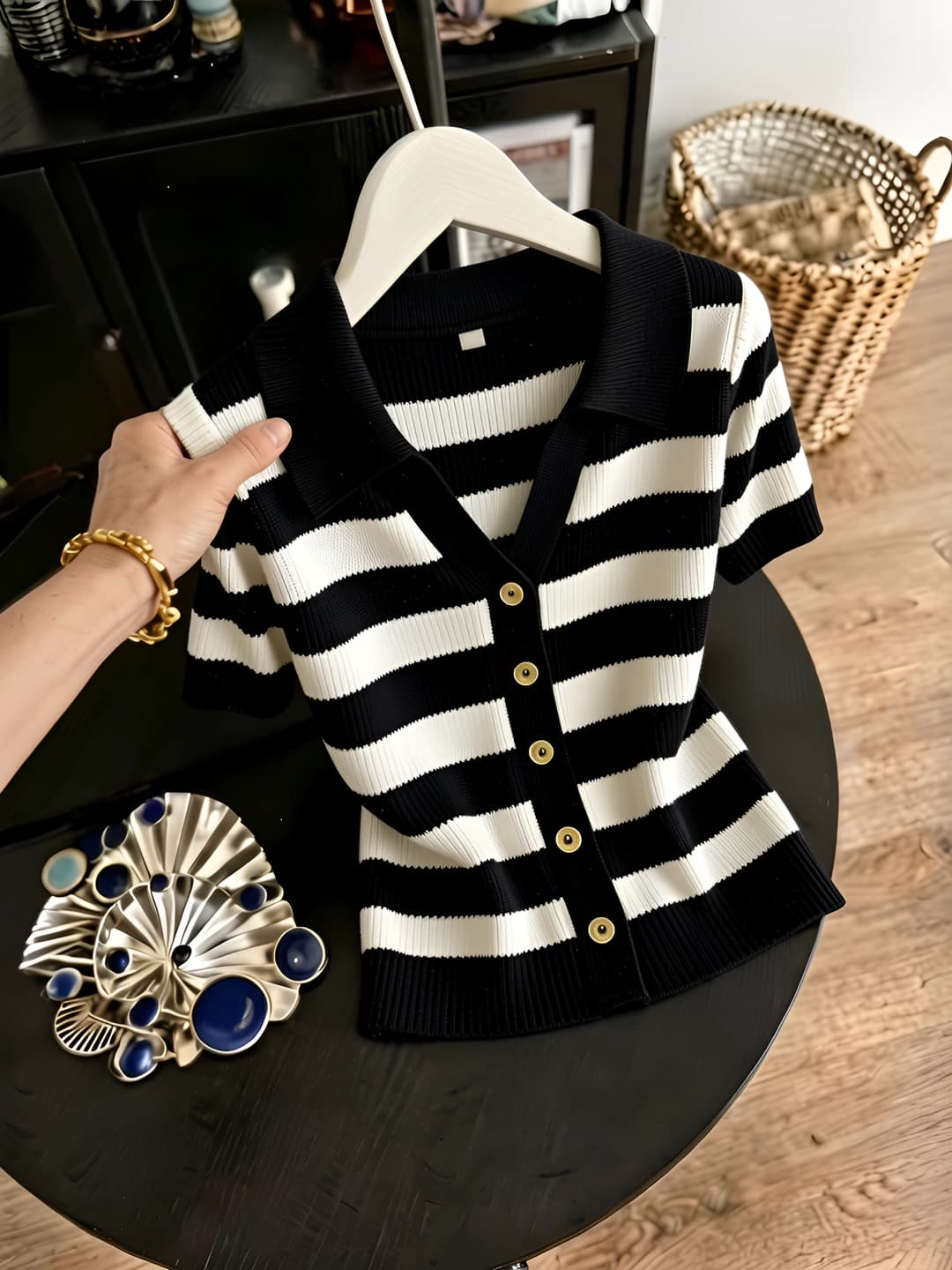 6151 Black