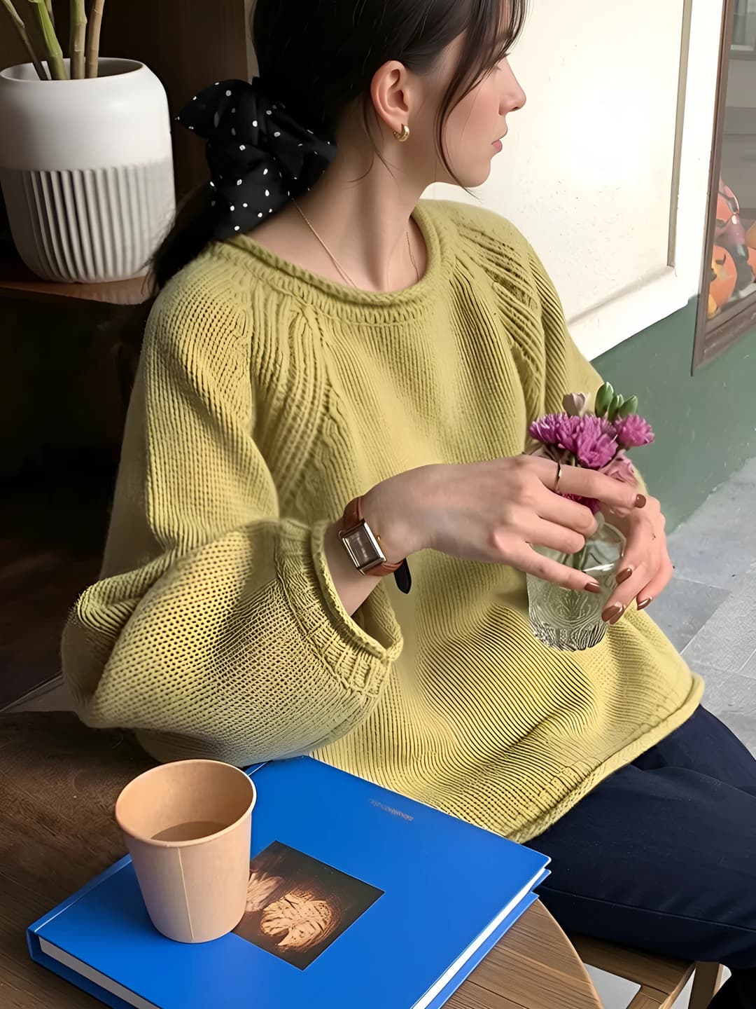 Жёлтый