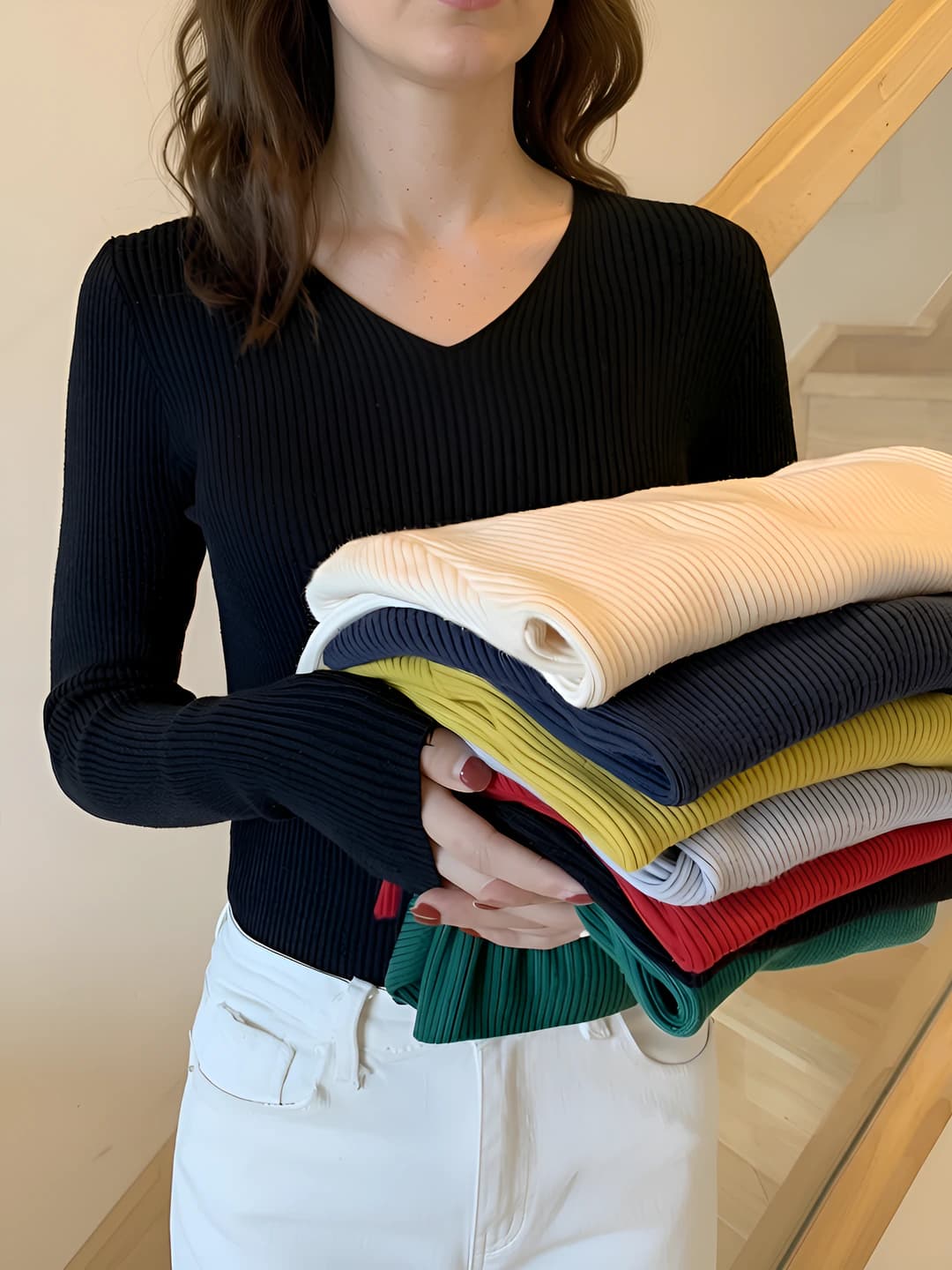 Ayollar uchun kuz-qish V-yoqa trikotaj sviter, katta o'lcham, tanaga yopishgan, bir rangli, uzun yengli pullover