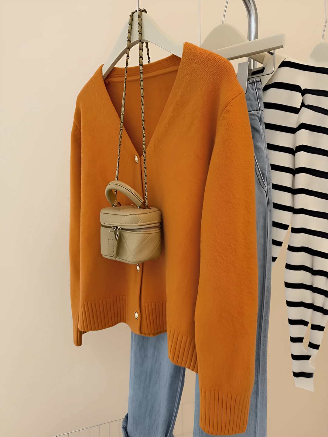 Women's V-neck knit cardigan, 95% wool, solid colour, long sleeve, casual style, autumn-winter