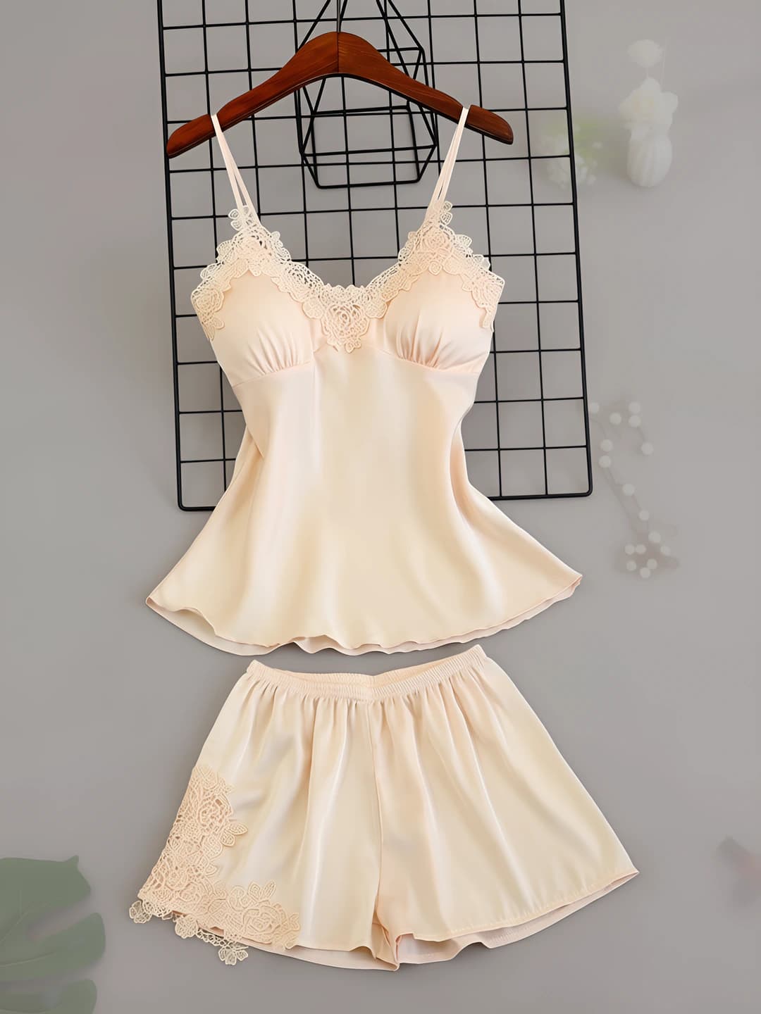 Champagne (1801 Spaghetti shorts)