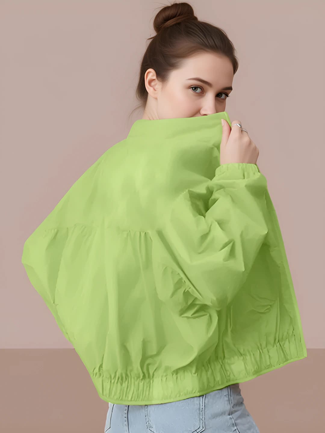 Women's summer sun-protective breathable cropped light jacket and windbreaker with zip, long sleeve, casual style
