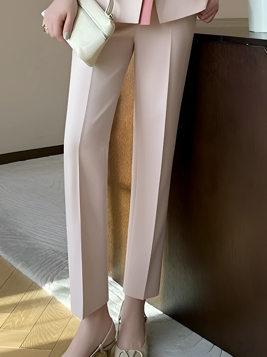 Pink pants (1 pc)
