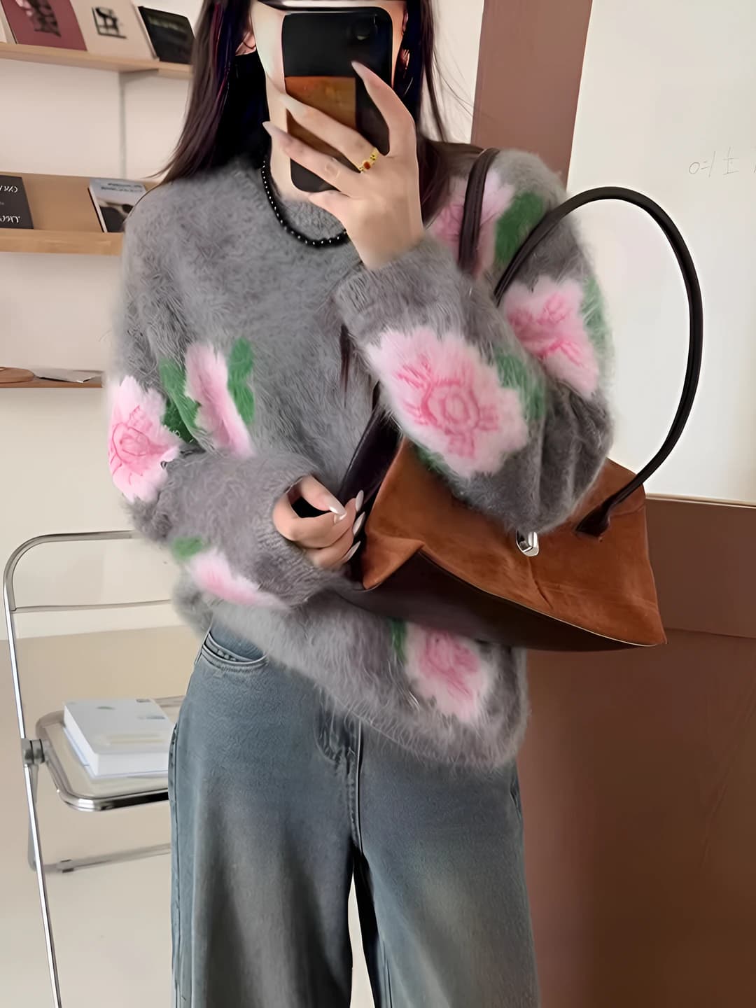Ayollar uchun kashemir aralash sviter, kuz-qish, dumaloq yoqa, uzun yeng, bo'sh (oversize) kesim, qalinlashtirilgan, yumshoq jun