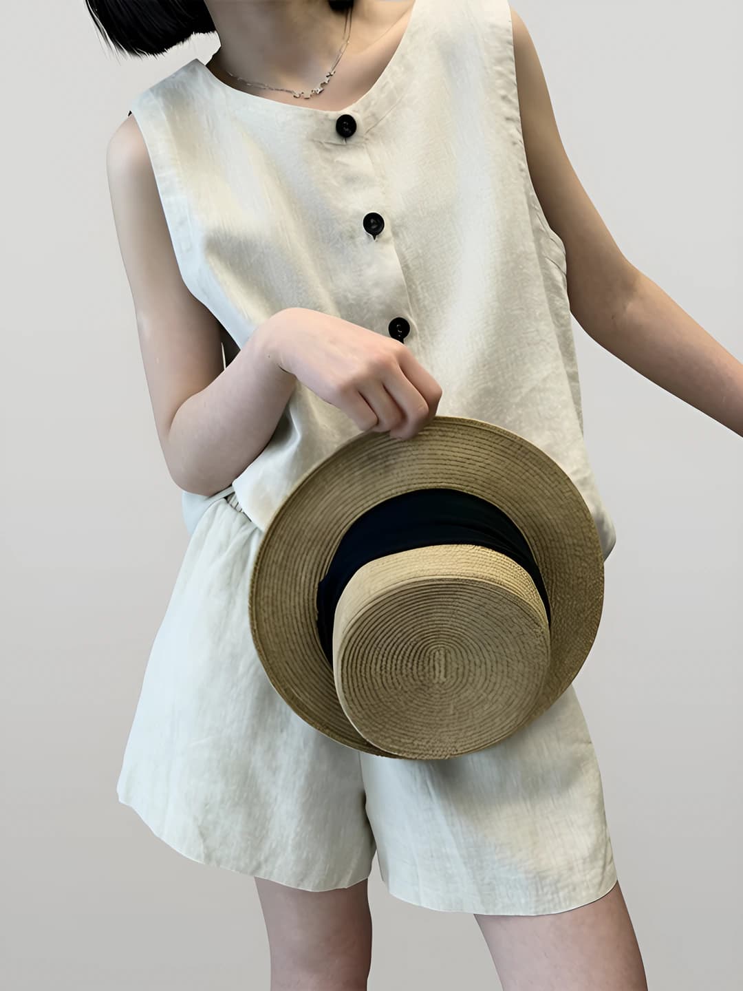 2026 Women's linen sleeveless tank top and knee-length shorts set, loose fit, solid colour, casual style