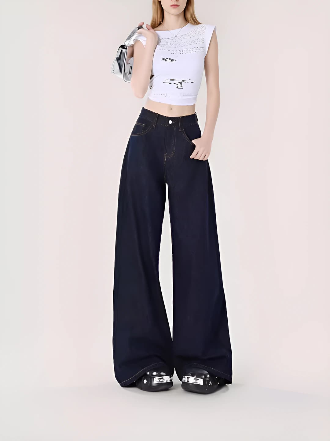 Ayollar uchun keng va klesh jinsi shimlar, baland bel, bo'sh (oversize) fit, nozik ko'rsatadigan, bahor-kuz uchun