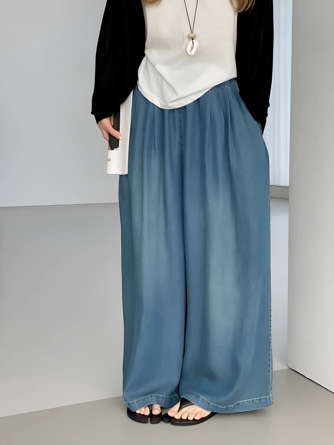 Ayollar uchun keng va klesh jinsi shimlar: 100% lyotsell, issiqlikka qarshi, elastik bel, bo'sh (oversize) kesim, nozik ko'rsatadigan, kundalik uslub