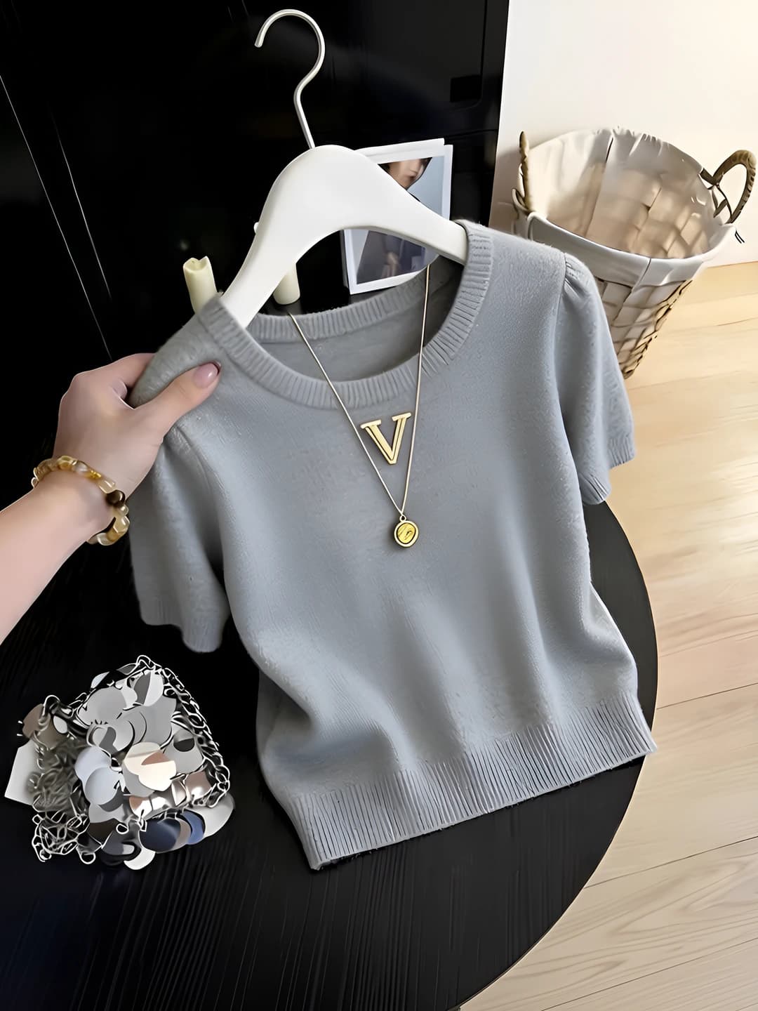 6208 Grey