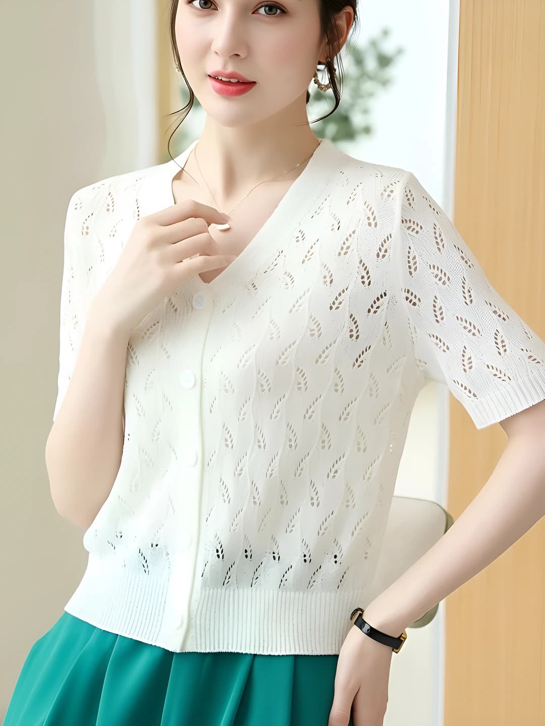 Women's summer short sleeve cardigan, Korean style, thin, ice-silk fabric, sun-protective, V-neck, sleeveless, solid colour, loose fit