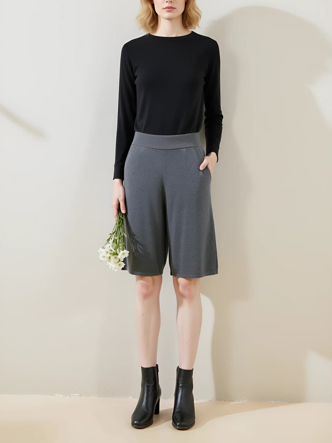 Women's wool straight cut knee-length shorts, high waist, slimming, early spring 2026