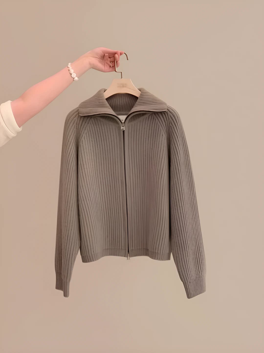 Women's autumn-winter cardigan: zip closure, lapel collar, loose fit, thickened, 95% wool and cashmere, long sleeve sweater