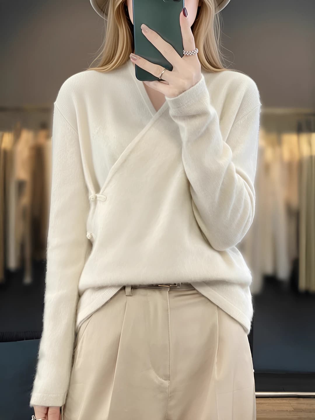 Women's 95% wool autumn-winter sweater, V-neck, loose fit, long sleeve, cashmere, design with pan-kop element