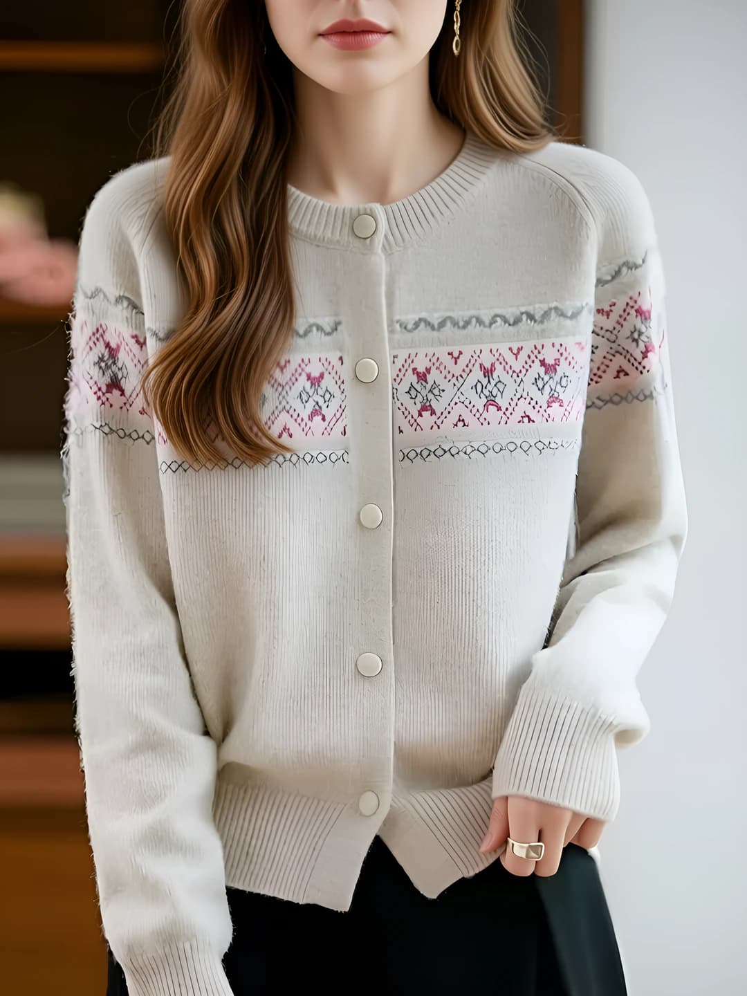 Ayollar uchun koreys uslubida retro dumaloq yoqali trikotaj kardigan, bir rangli, bo'sh (oversize) kesim, uzun yeng, old qismi yopilishi: yopishqich