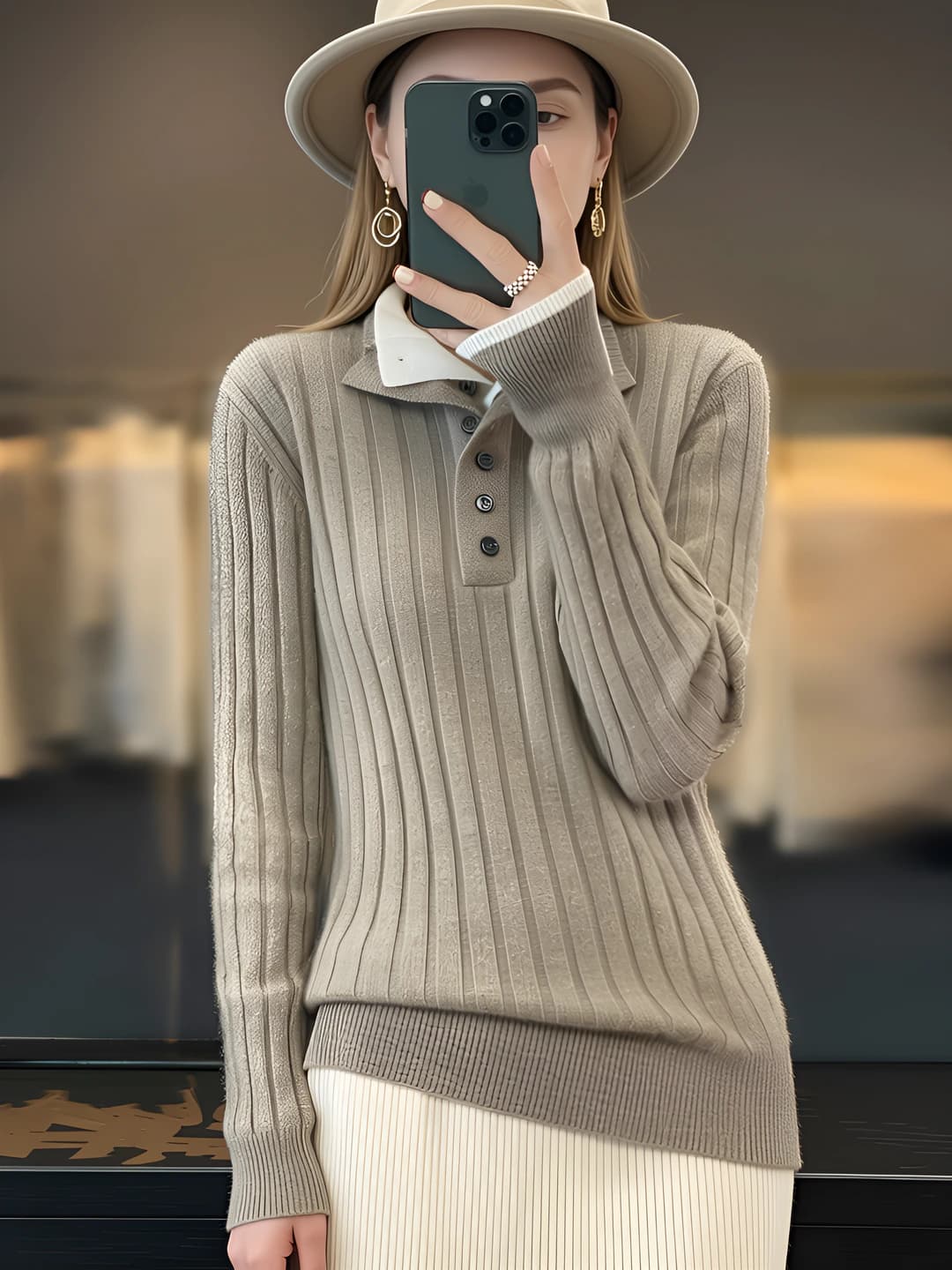 Ayollar uchun yarim baland yoqali, uzun yengli, bo'sh (oversize) kesimli, 95% junli sviter