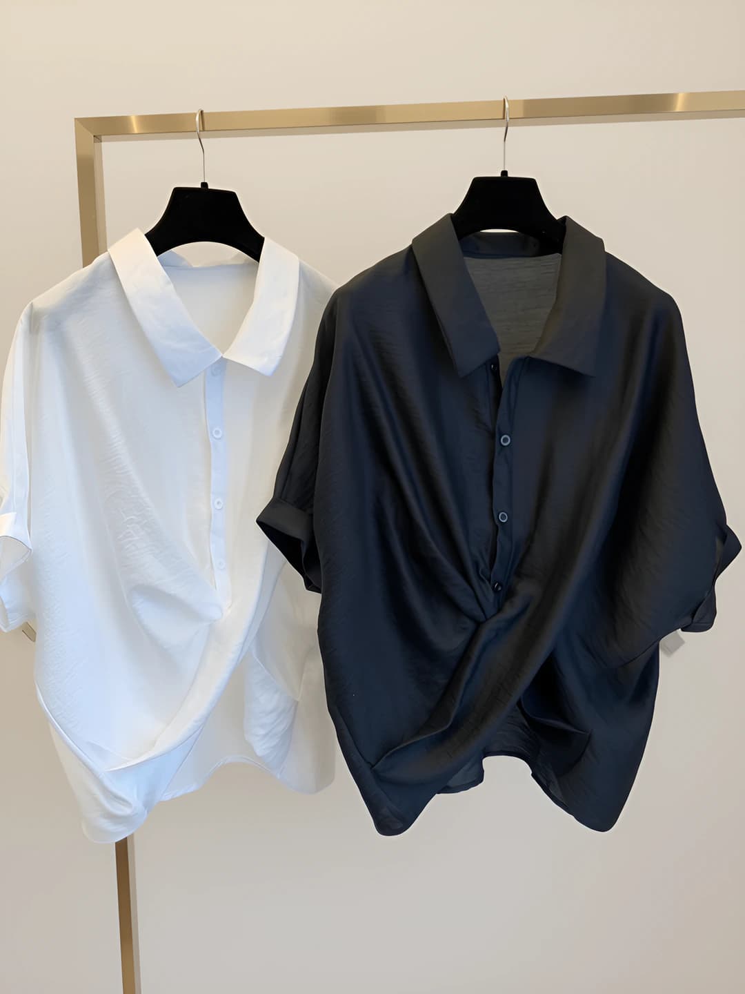 Ayollar uchun 2026 yozgi kundalik bo'sh (oversize) kalta yengli qaytarma yoqali ko'ylak-shirt