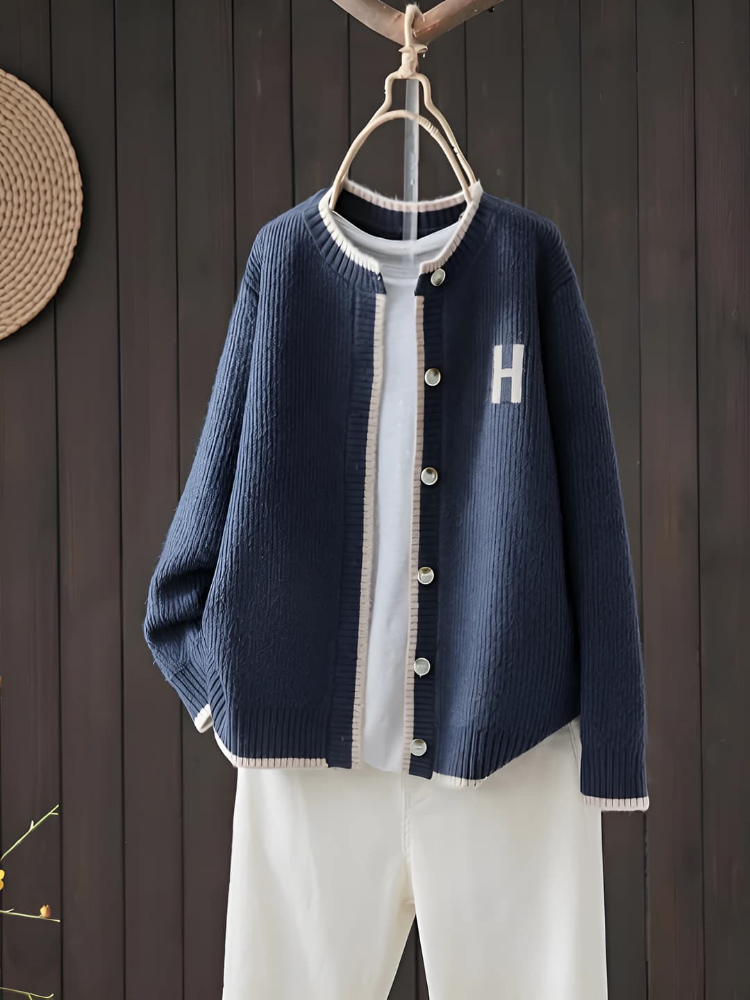 Women's loose fit solid colour crew neck long sleeve cardigan for spring-autumn
